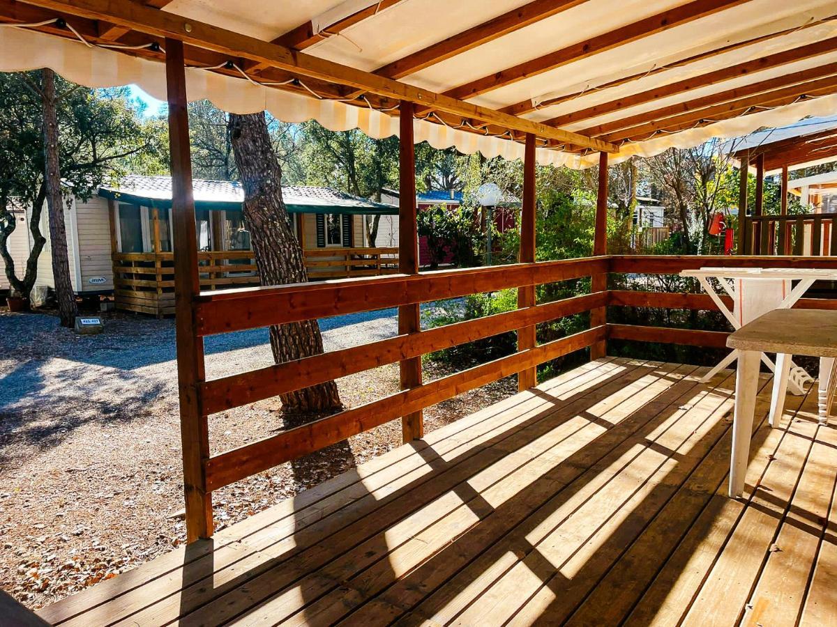 3 Bedroom Chalets Camping Lei Suves - Joycasa รอกเกอบรูน-ซูร์-อาร์ฌ็องส์ ภายนอก รูปภาพ