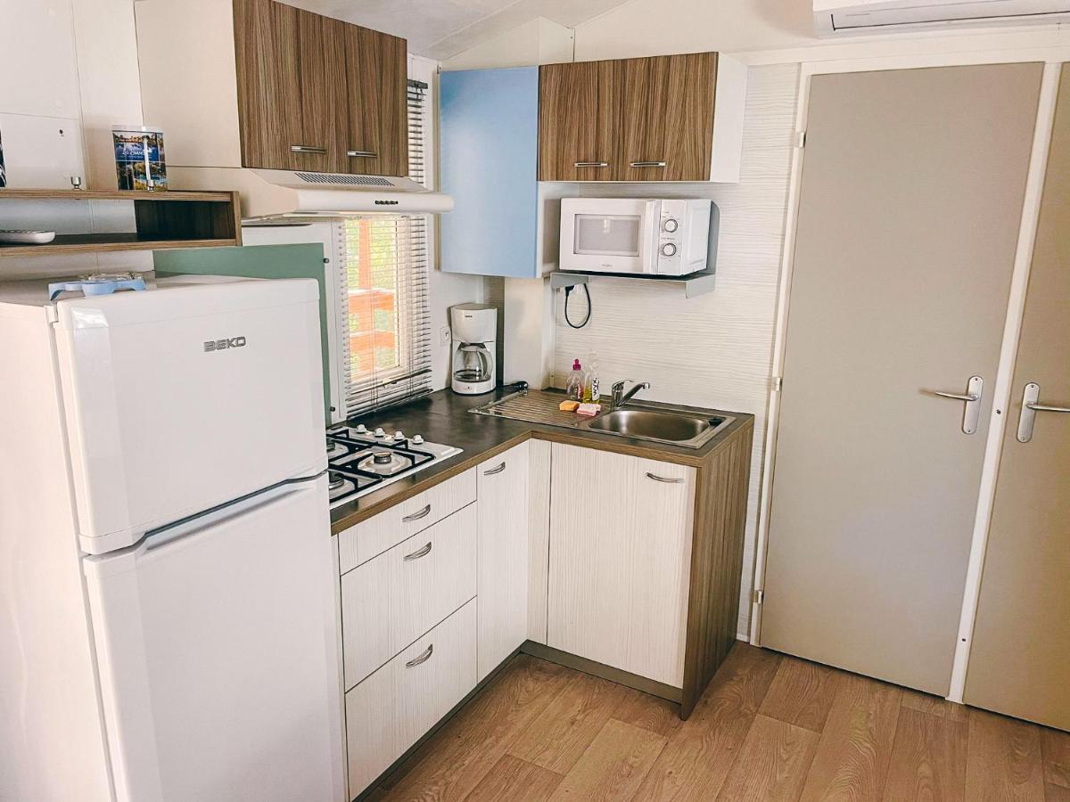 3 Bedroom Chalets Camping Lei Suves - Joycasa รอกเกอบรูน-ซูร์-อาร์ฌ็องส์ ภายนอก รูปภาพ
