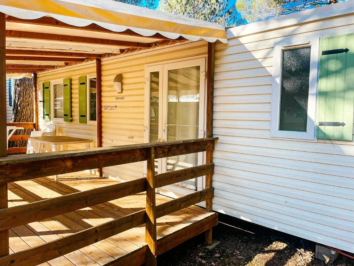 3 Bedroom Chalets Camping Lei Suves - Joycasa รอกเกอบรูน-ซูร์-อาร์ฌ็องส์ ภายนอก รูปภาพ
