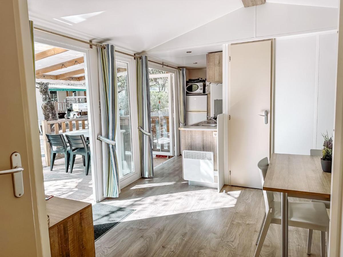 3 Bedroom Chalets Camping Lei Suves - Joycasa รอกเกอบรูน-ซูร์-อาร์ฌ็องส์ ภายนอก รูปภาพ