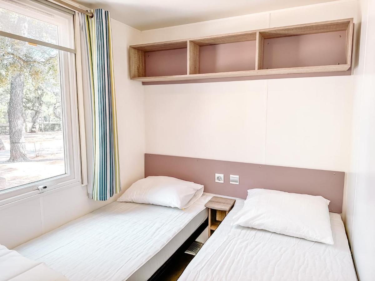 3 Bedroom Chalets Camping Lei Suves - Joycasa รอกเกอบรูน-ซูร์-อาร์ฌ็องส์ ภายนอก รูปภาพ